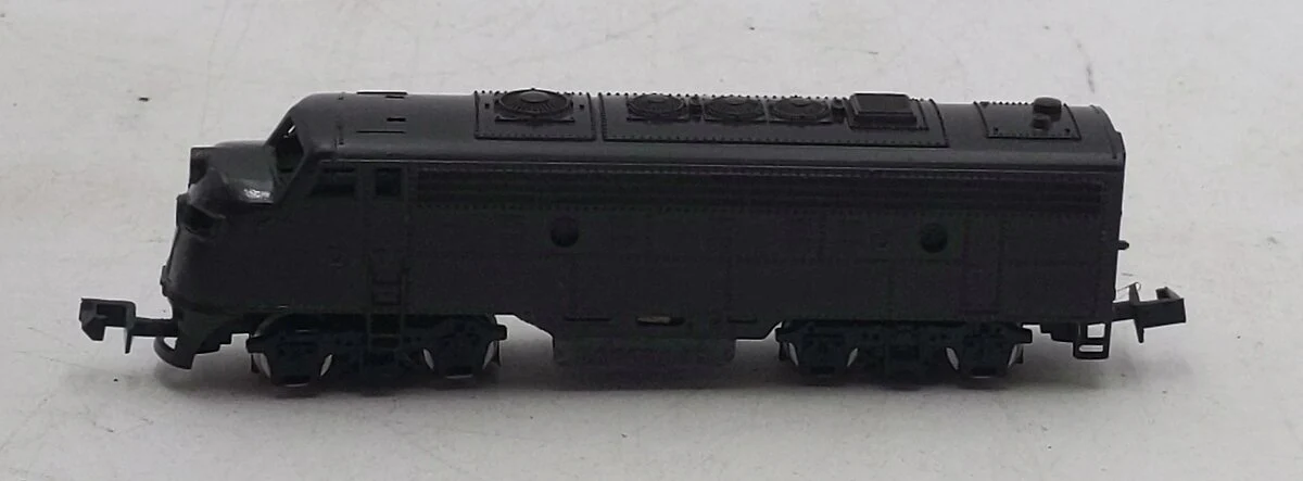 Bachmann 51-615-14 N PRR EMD F9 Diesel Locomotive #9710- Custom EX/Box - Image 2