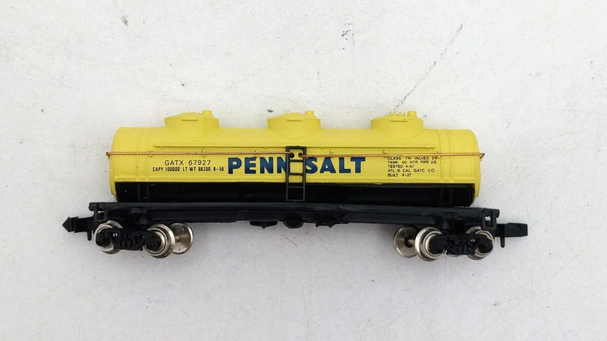 Bachmann 70150 N Scale GATX Penn Salt 42' Three Dome Tank Car #67927 LN