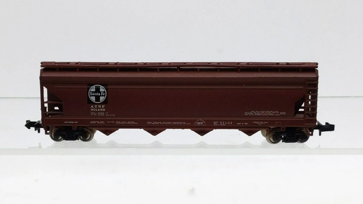 Bachmann 73661 N Scale Atchison Topeka Santa Fe 56' Center Flow Hopper #301489 LN - Image 2
