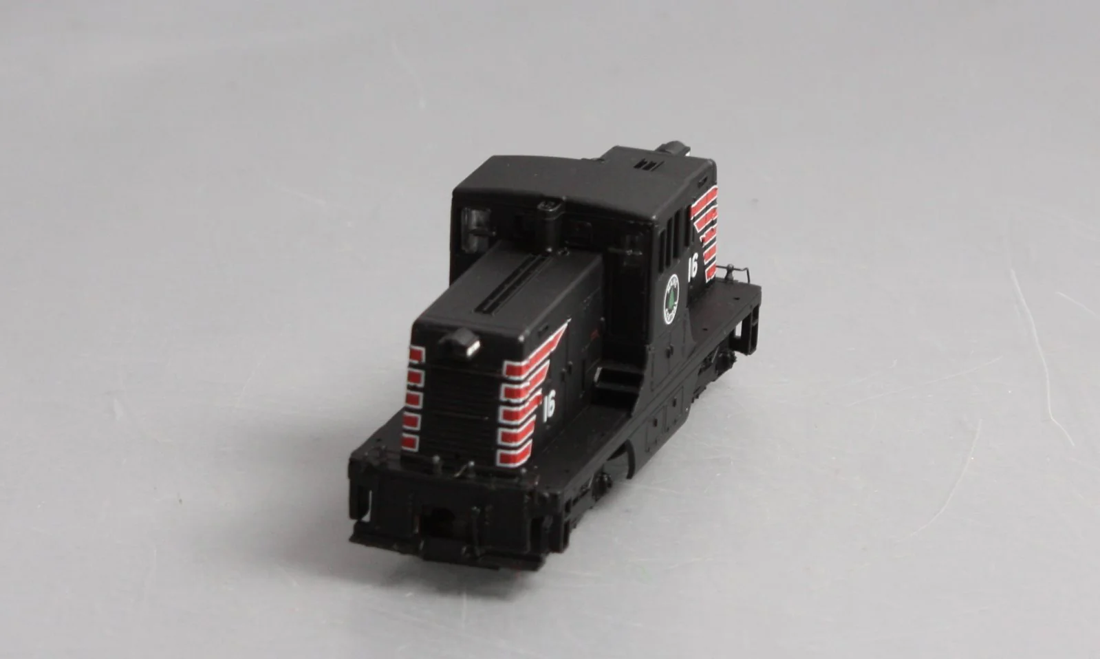 Bachmann 80024 Maine Central GE 44 Ton Diesel Switcher #16 EX/Box - Image 8