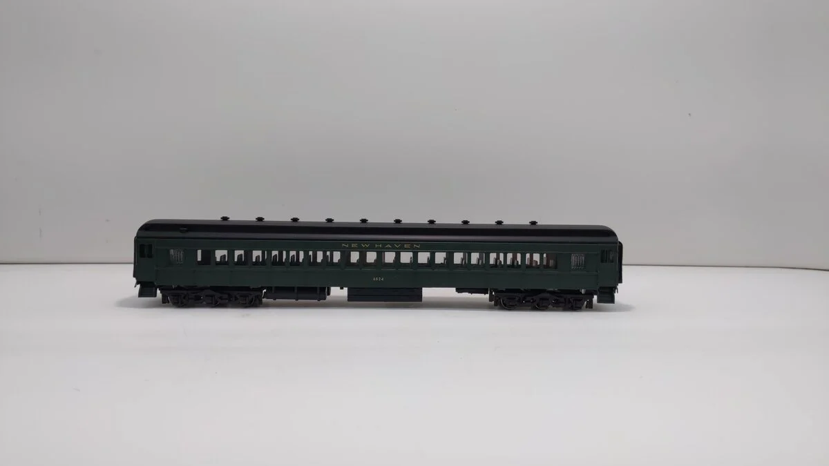 Bachmann 89205 HO New Haven Heavyweight Coach Car #6824 MT/Box - Image 2
