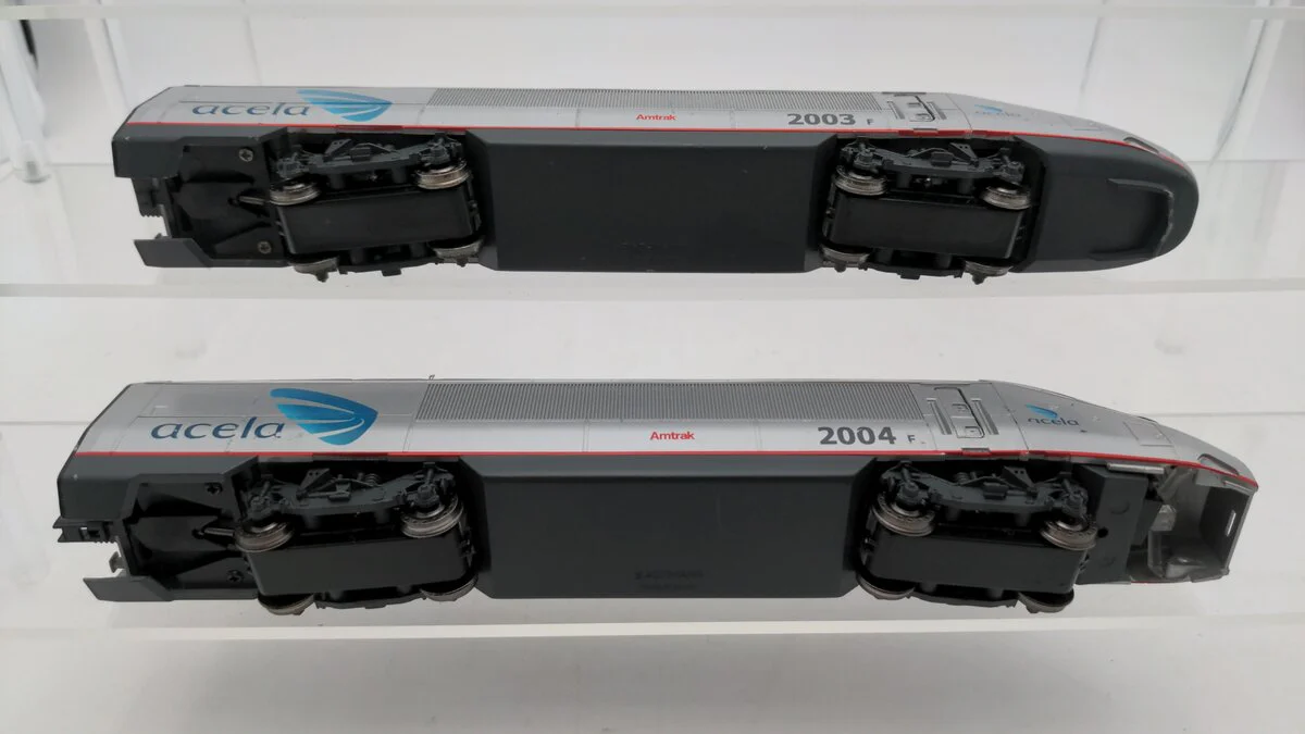 Bachmann HO Scale Acela Electric Locomotive #2003/2004 VG - Image 3