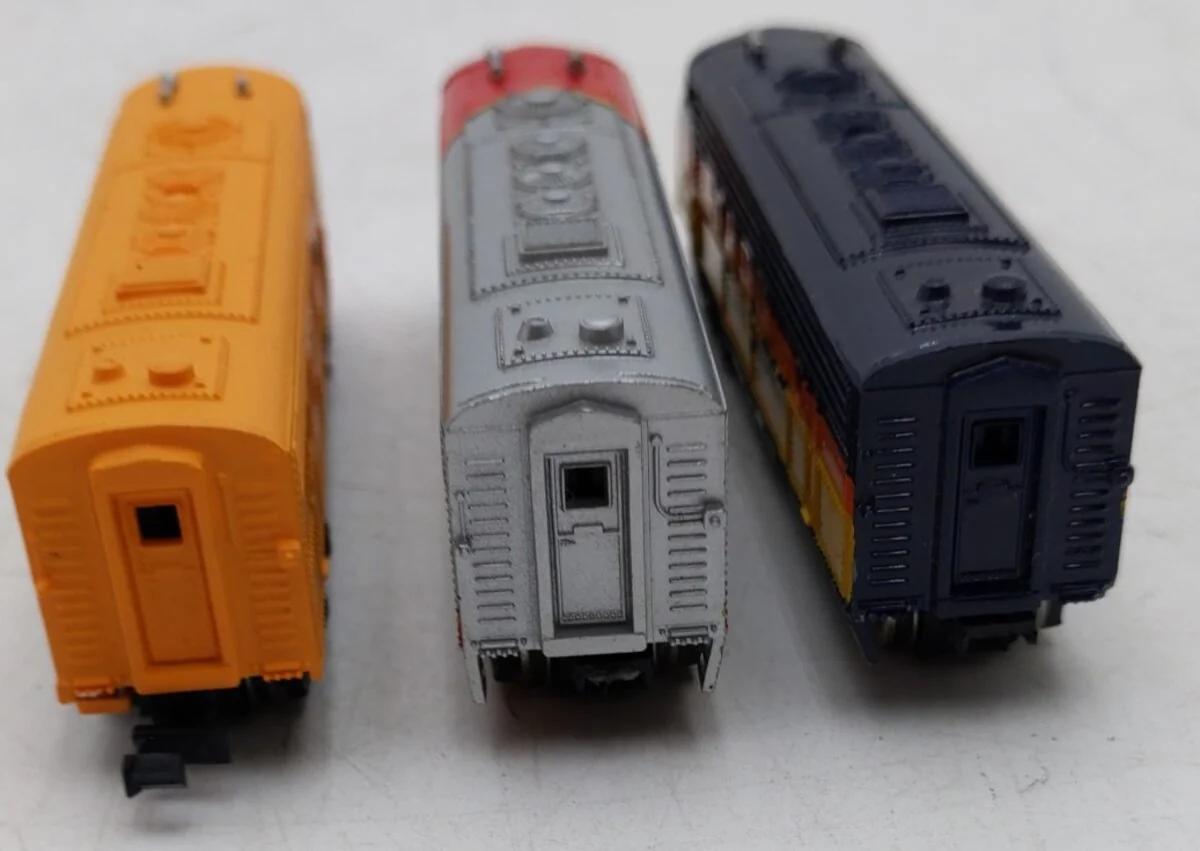 Bachmann N Scale Diesel Locomotives: #215, 514, & 7071 [3] EX - Image 6