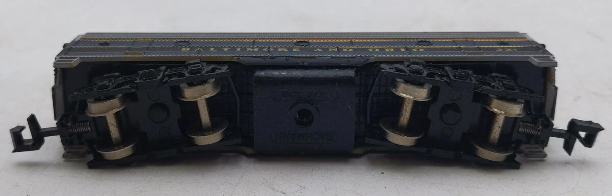 Bachmann N Scale F-9 B Unit Baltimore & Ohio Dummy Locomotive #221 EX/Box - Image 4