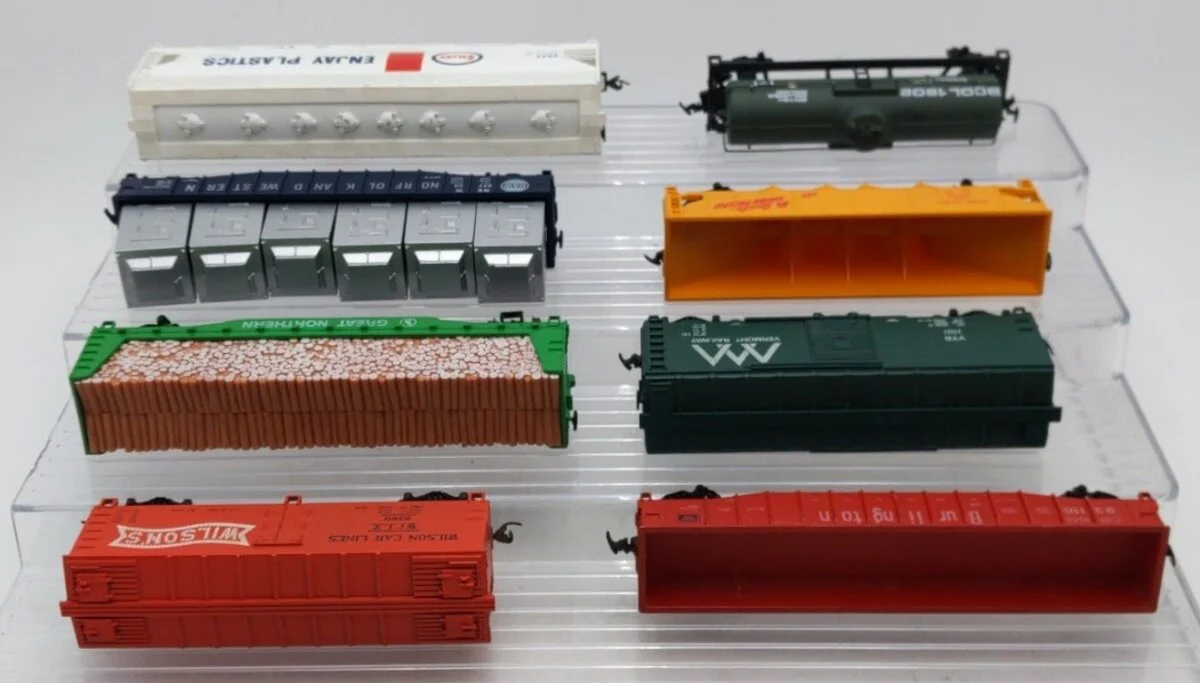 Bachmann & Other HO Scale Assorted Freight Cars [8] VG - Image 2