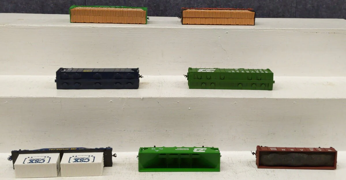 Bachmann & Others HO Assorted Freight-Flat/Bulk Head Car, Gondola, & Hoppers [7] EX - Image 3