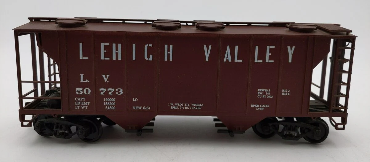 BevBel 2068-1 O Scale 2 Rail Lehigh Valley Covered Hopper 50773 EX