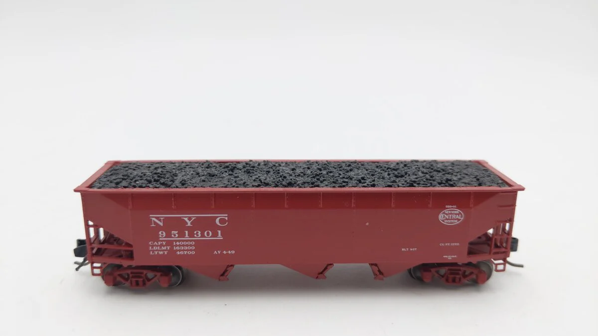 Bluford Shops 74198 N New York Central 70 Ton 3-Bay Offset Side Hopper #951301 LN/Box - Image 2
