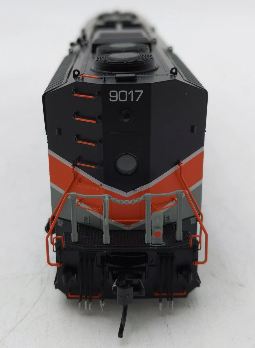 Bowser 24980 HO BAR GMD SD40-2F Diesel Locomotive w/DCC & Sound #9017 LN/Box - Image 6