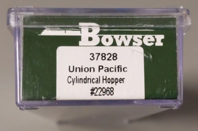 Bowser 37828 N Scale Union Pacific Cylindrical Hopper #22968 LN/Box - Image 2