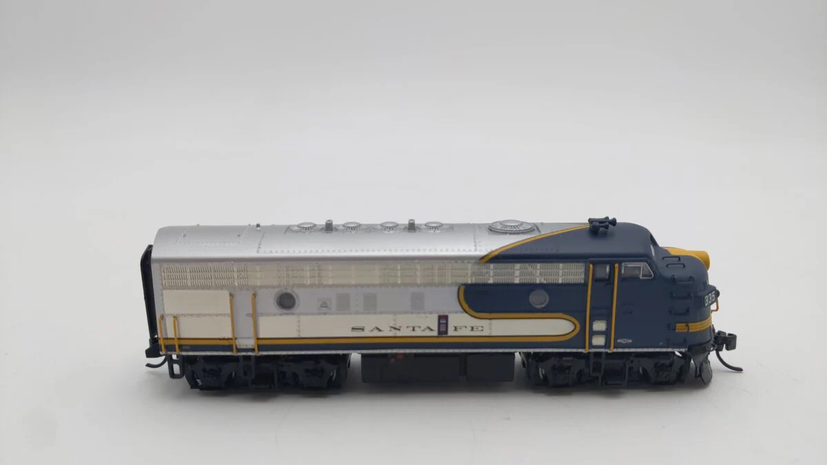 Broadway Limited 7764 N ATSF EMD F7A Diesel Locomotive w/Sound/DC/DCC #335 EX/Box - Image 2