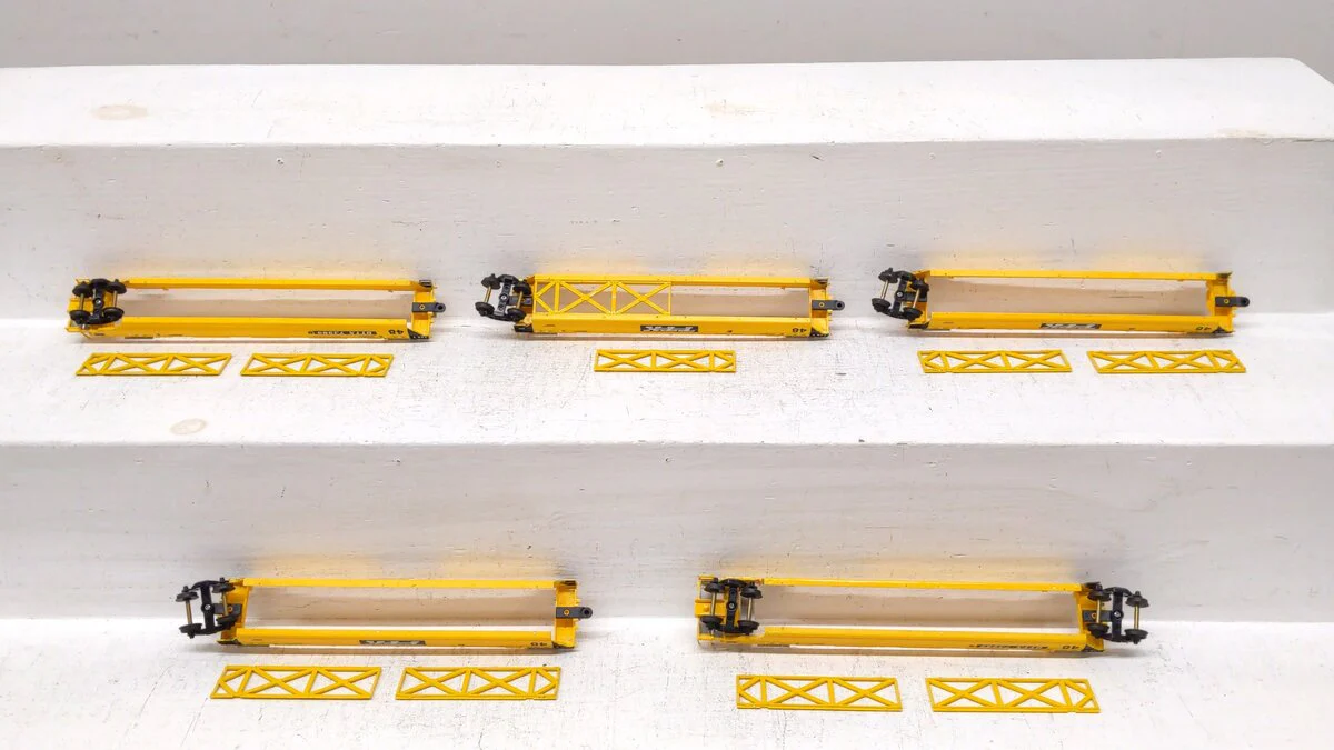 Con-Cor 0001-001951(02) HO TTX Twin Stack Container Car 5-Pack EX/Box - Image 4