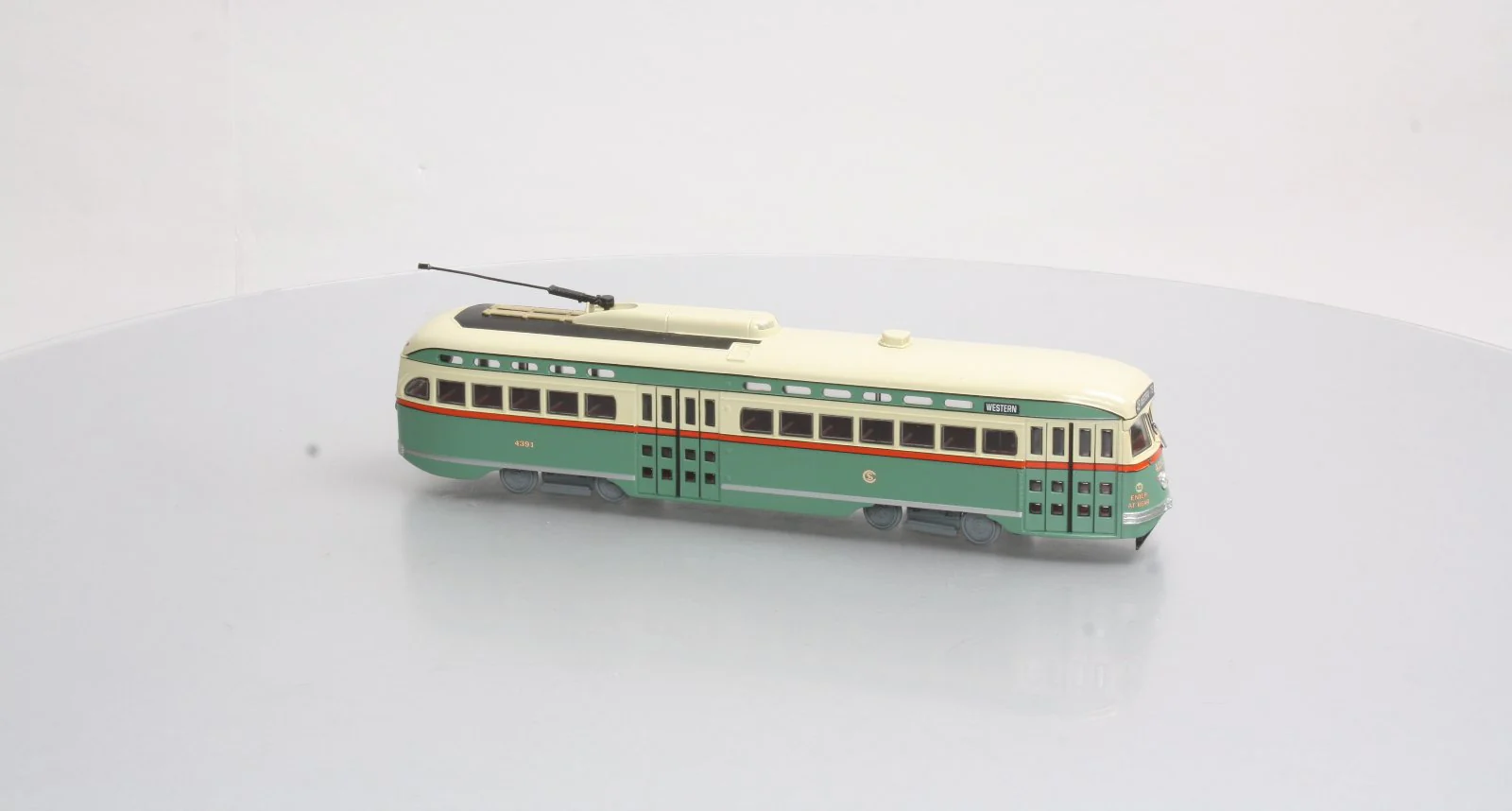 Corgi US55027 1:50 Chicago Surface Lines PCC Streetcar LN/Box - Image 6
