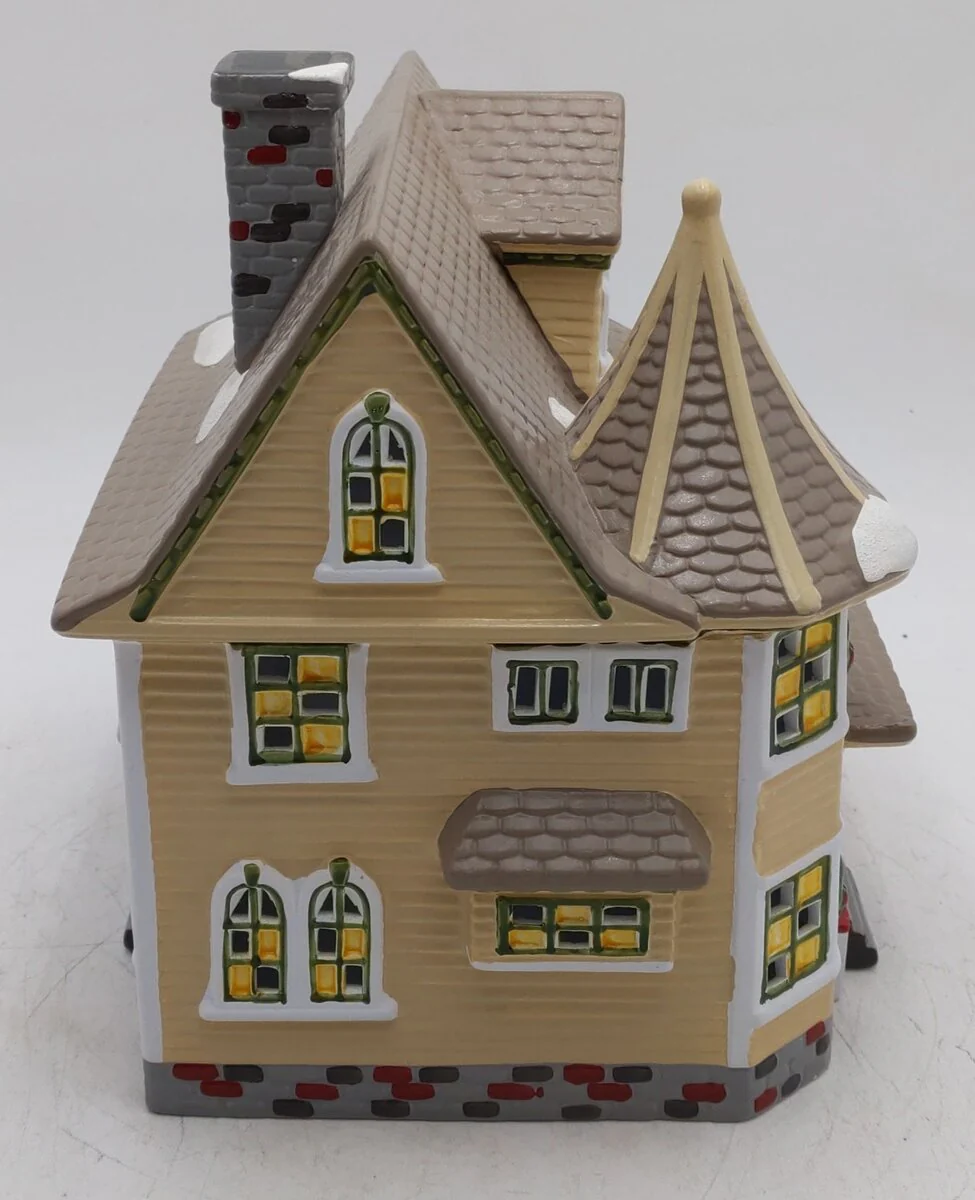 Dept 56 5143-8 "Snow Village" Illuminated Ceramic "The Doctors House" LN - Image 3