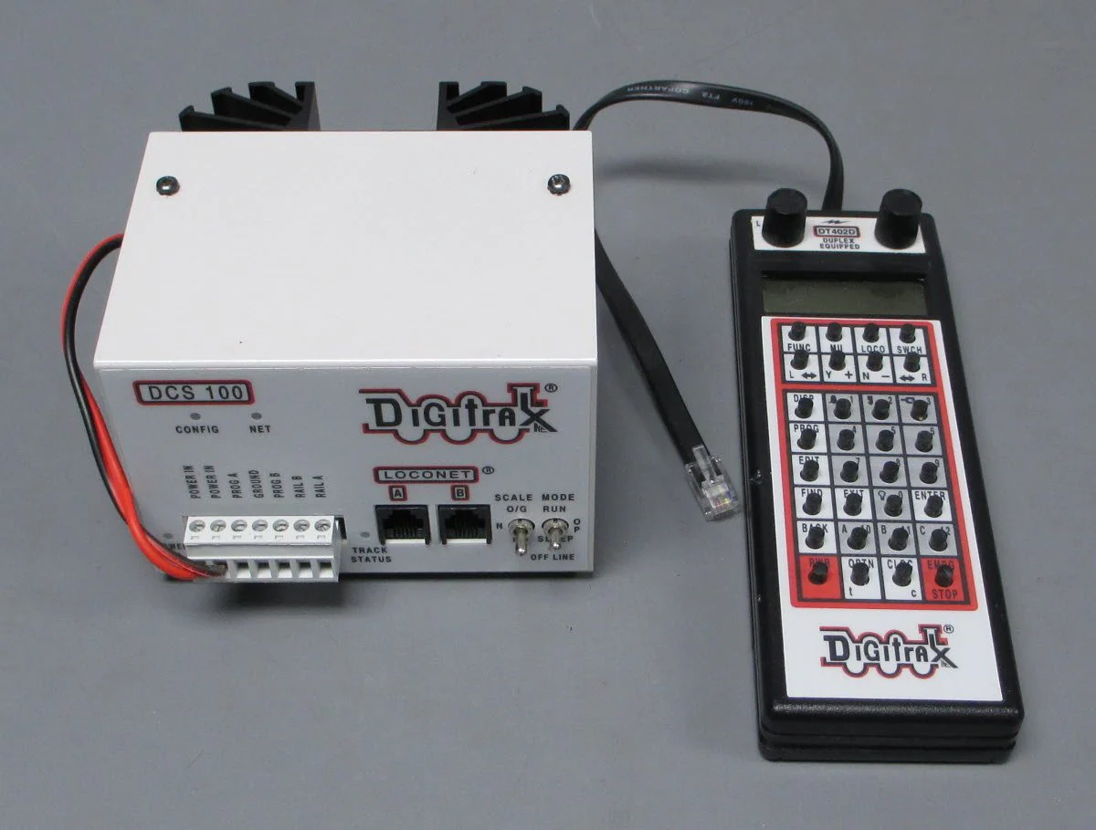 Digitrax SCFXD Super Chief Xtra Duplex Radio 5-Amp Start Set LN/Box - Image 4