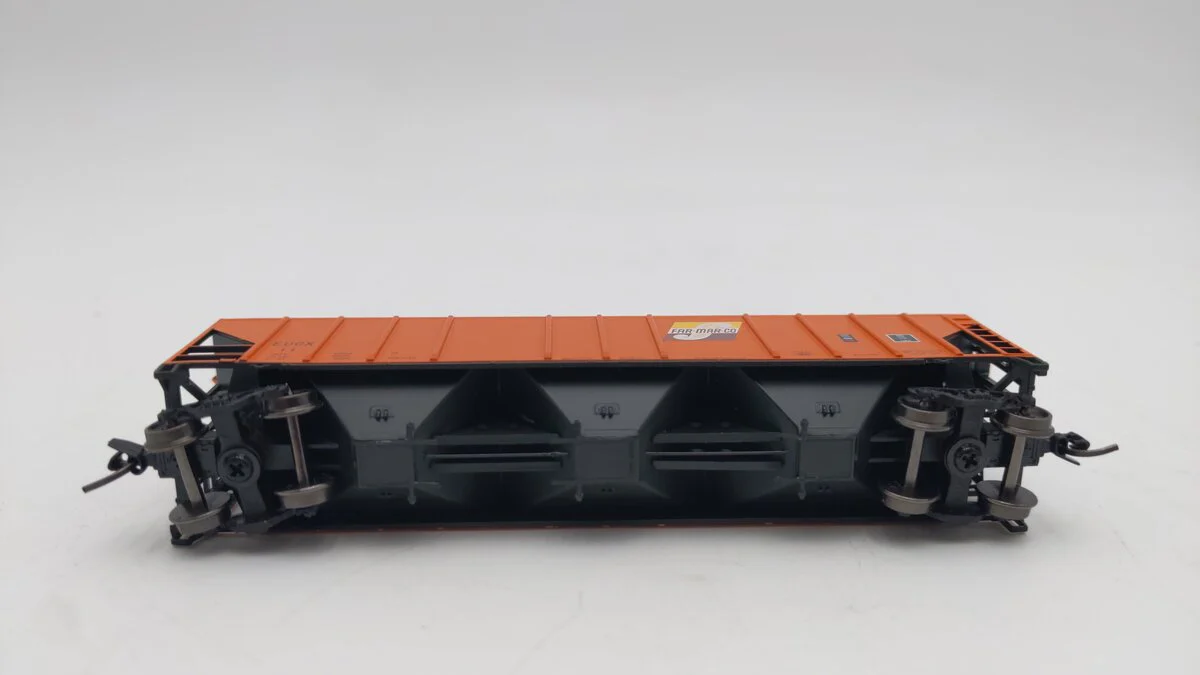 ExactRail EN-53019-2 N Scale Far-Mar Co. Covered Hopper Car #11 LN/Box - Image 3