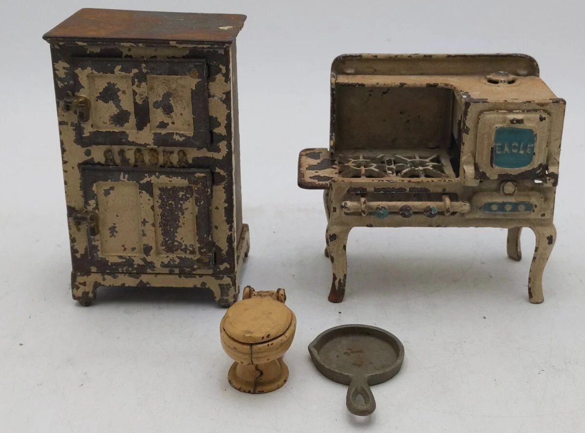 Hubley Vintage Cast Iron Stove, Fridge, Skillet, and Toilet
