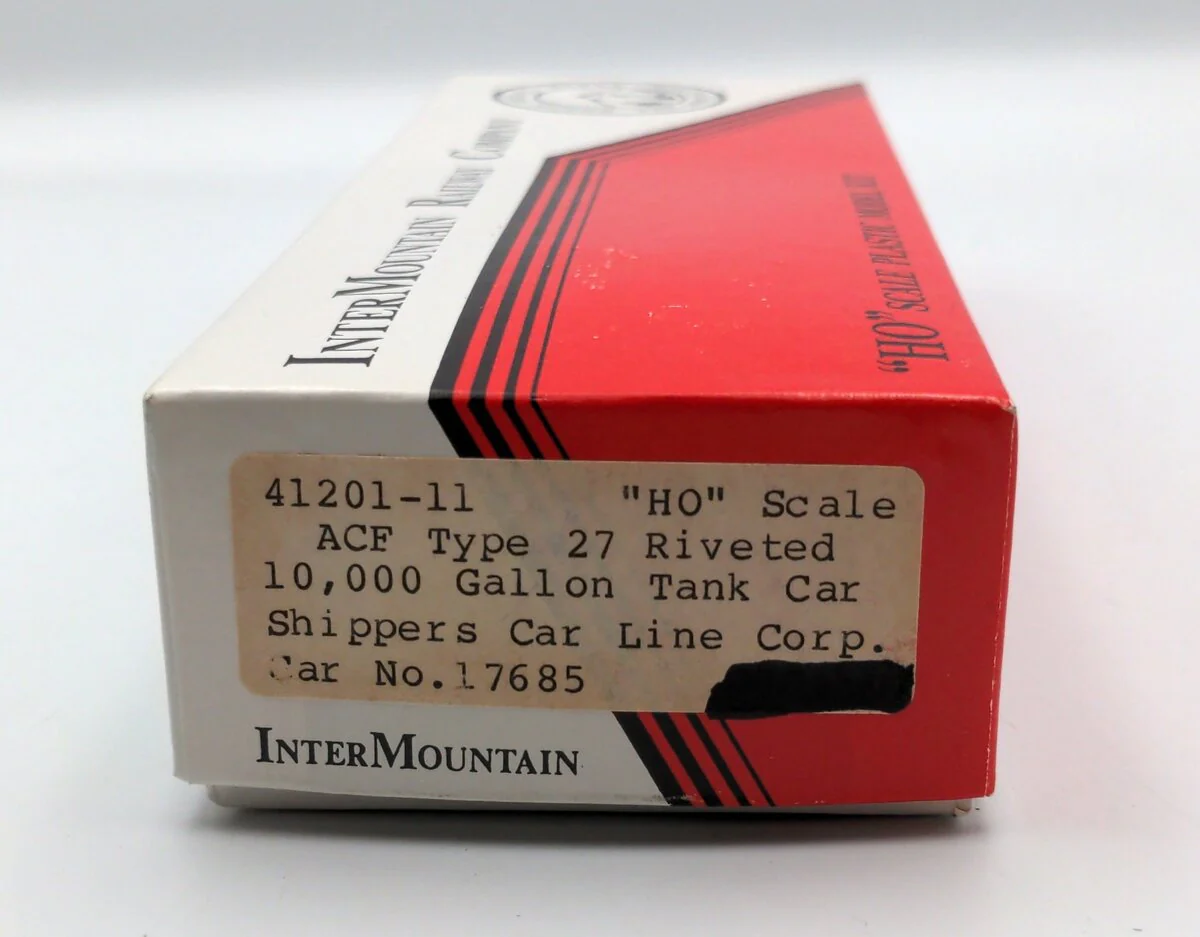 InterMountain 41201-11 HO ACF Riveted 10,000 Gallon Tank Car Model Kit