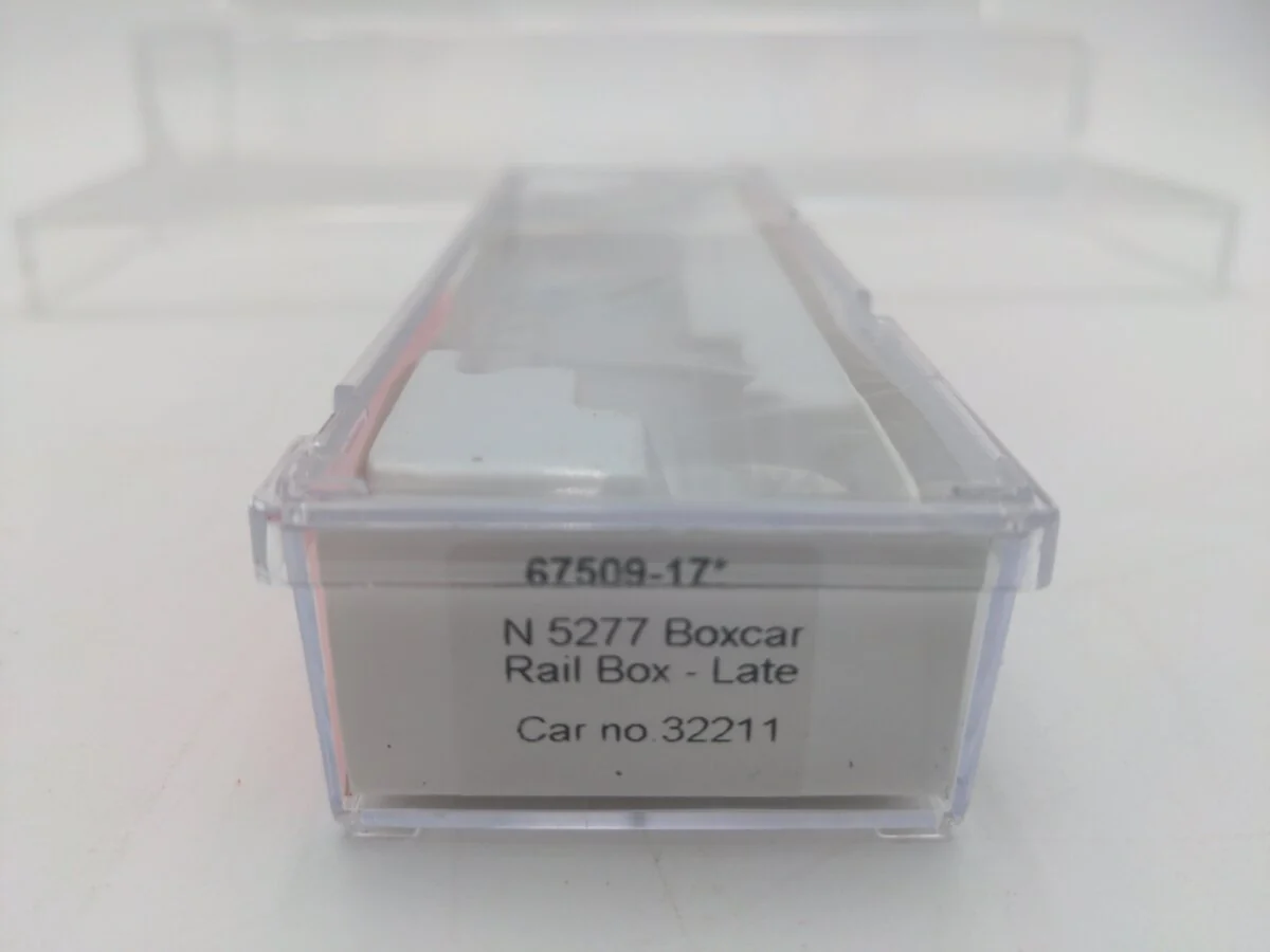 InterMountain 67509-17 N Scale Rail box Box Car #32211 LN/Box - Image 7