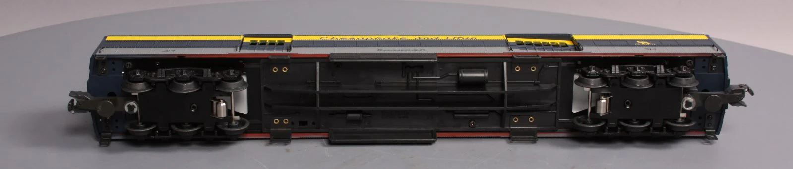 K-Line K4415-0314 O Gauge Chesapeake & Ohio 18" Heavyweight Baggage Car #314 LN/Box - Image 11