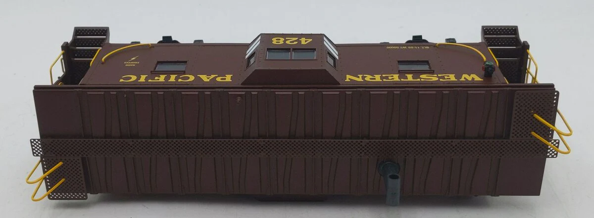 K-Line KS612-21721 Western Pacific Bay Window Caboose 2-Rail NIB - Image 3