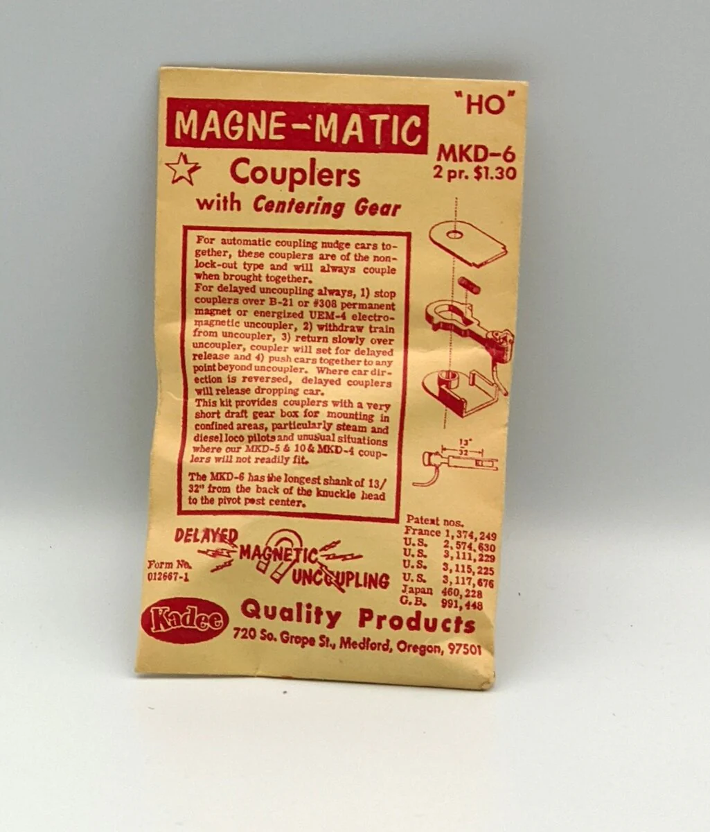Kadee MKD 6 HO Magne-Matic Two Pair w/Centering Gear Couplers