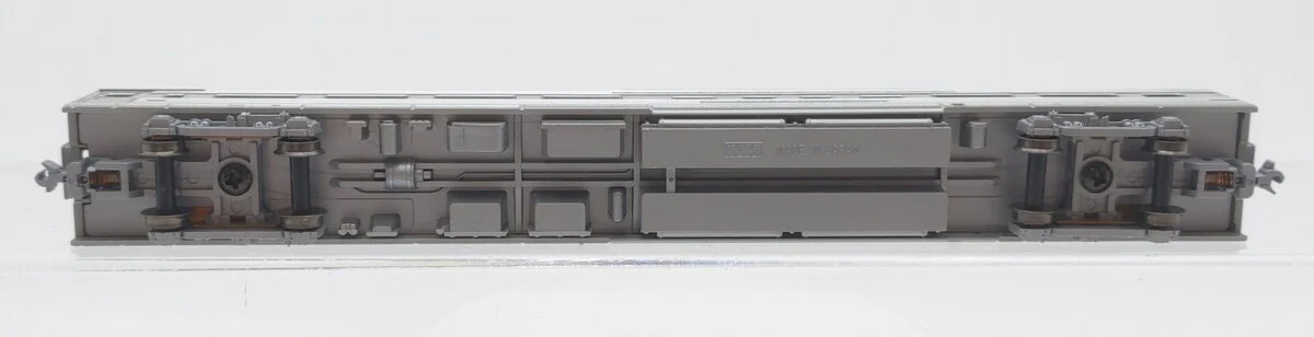 Kato 106-055 N Scale California Zephyr Silver Ranch Dome Passenger Car EX - Image 4