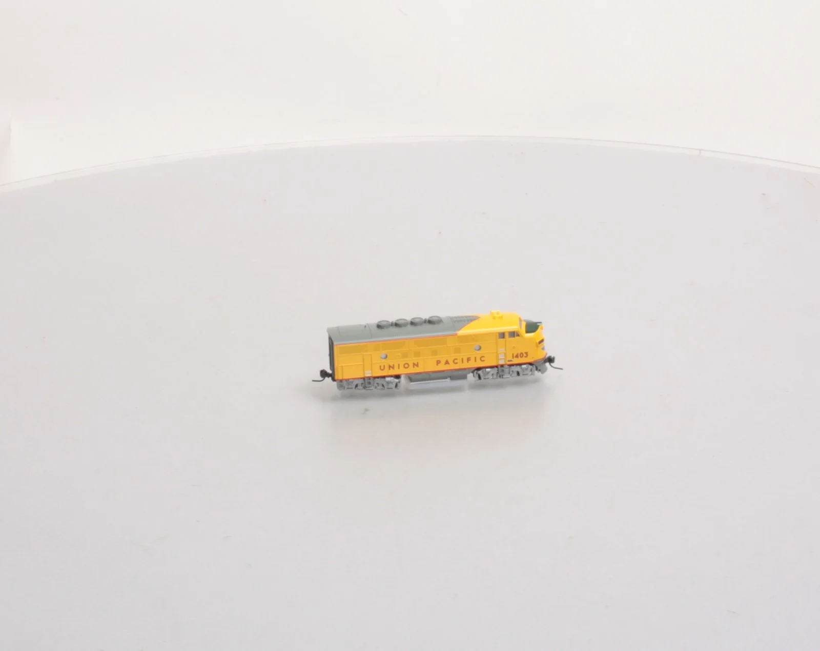 Kato 176-1103A N Scale Union Pacific EMD Powered F3A Diesel Locomotive #1403 LN/Box - Image 5