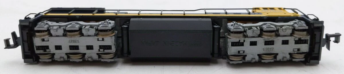 Kato 176-302 N Scale AT&SF C30-7 Diesel Locomotive #8028 LN/Box - Image 4
