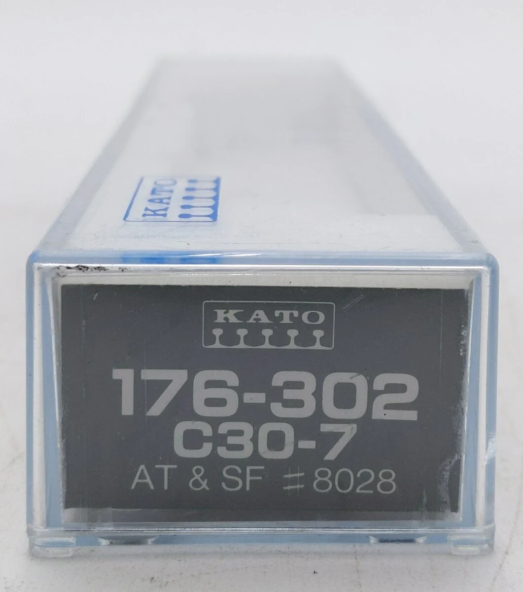 Kato 176-302 N Scale AT&SF C30-7 Diesel Locomotive #8028 LN/Box - Image 7