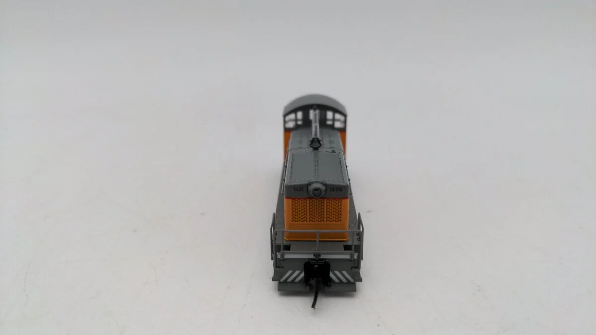 Kato 176-4379 N Union Pacific EMD NW2 Diesel Locomotive #1032 EX/Box - Image 5