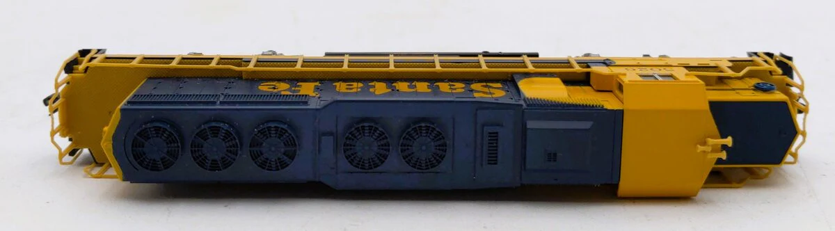 Kato 176-4907 N Santa Fe SD40-2 Diesel Locomotive #5026 EX/Box - Image 3