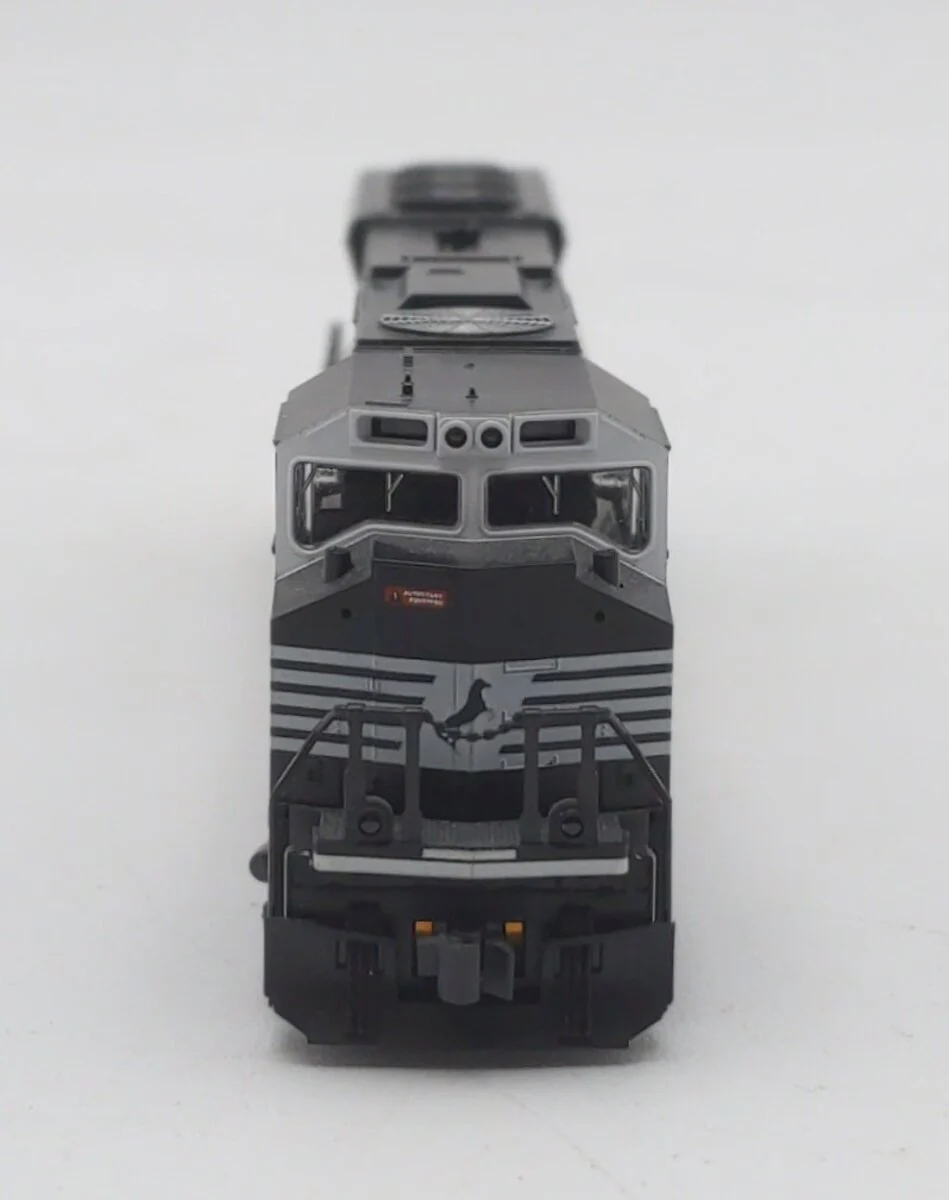Kato 176-7501 N Scale NS SD70M #2591 Black w/White Face EX/Box - Image 4