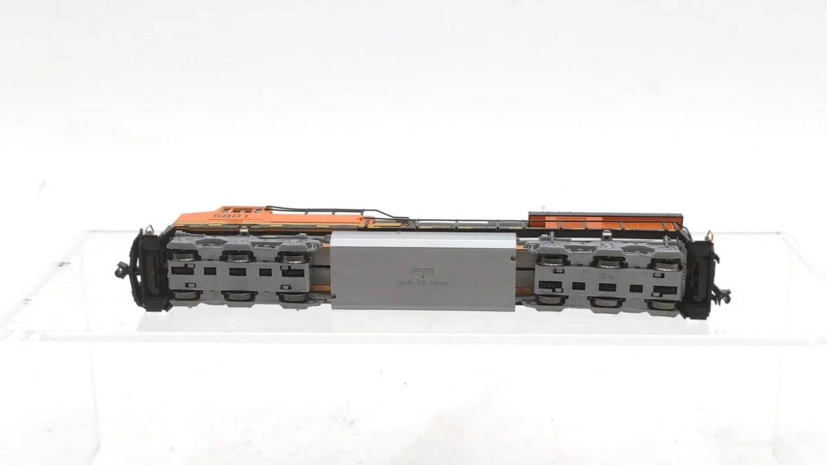 Kato 176-8952-DCC N BNSF "Swoosh" GE ES44AC Diesel Locomotive #5801 w/DCC LN/Box - Image 4