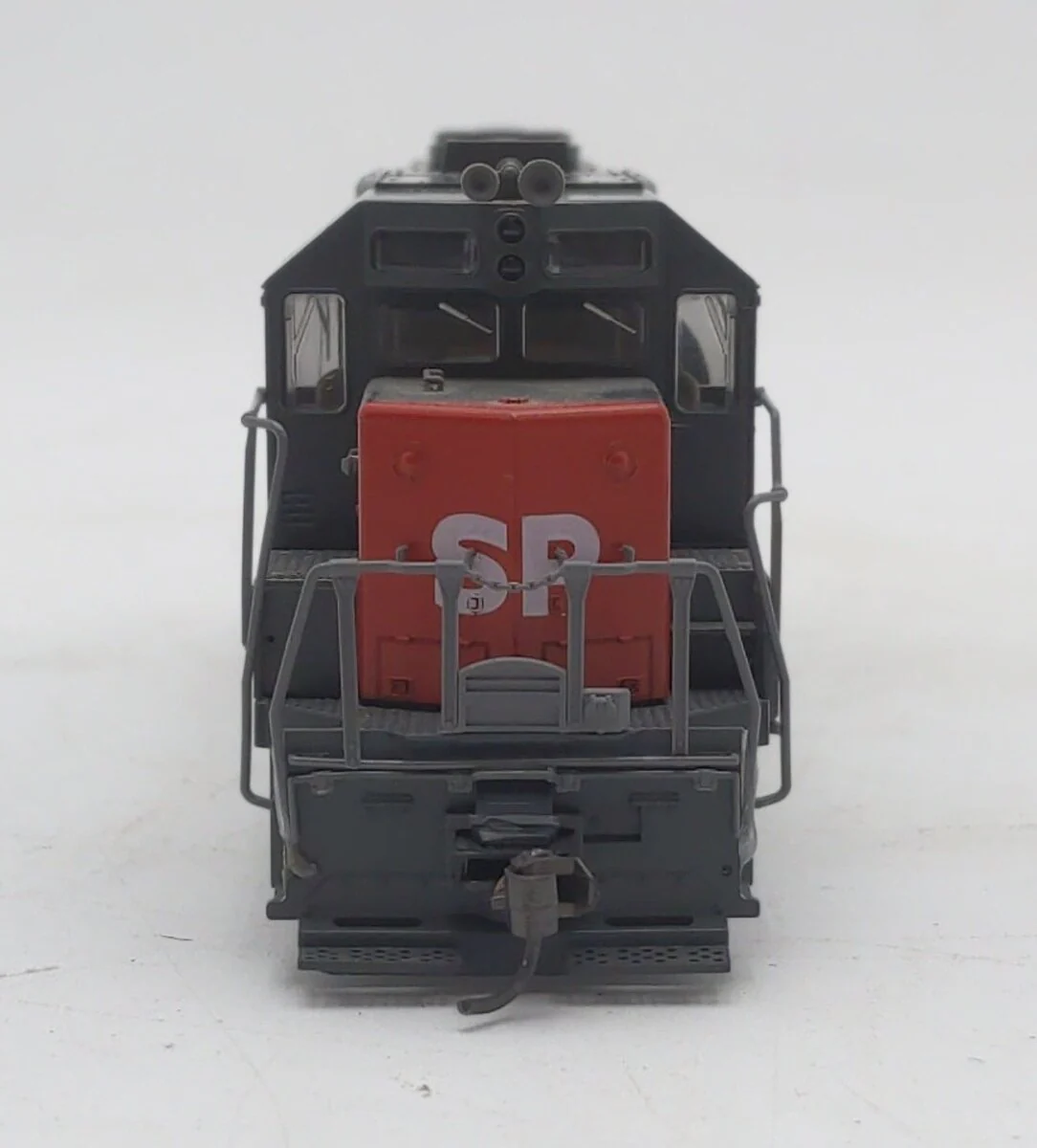 Kato 37-02C HO Scale Southern Pacific EMD GP35 Diesel Locomotive #6531 VG/Box - Image 4