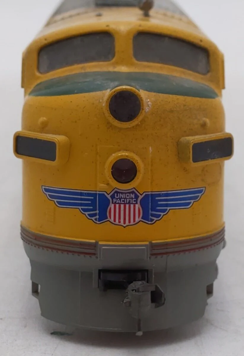 Kato HO Scale Union Pacific A & B Unit Diesel Locomotive VG - Image 5