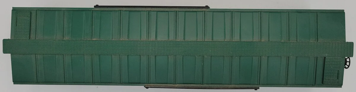 KMT 12273 Green Vermont Railway Boxcar Shell and Frame with Operating Side Doors - Image 3