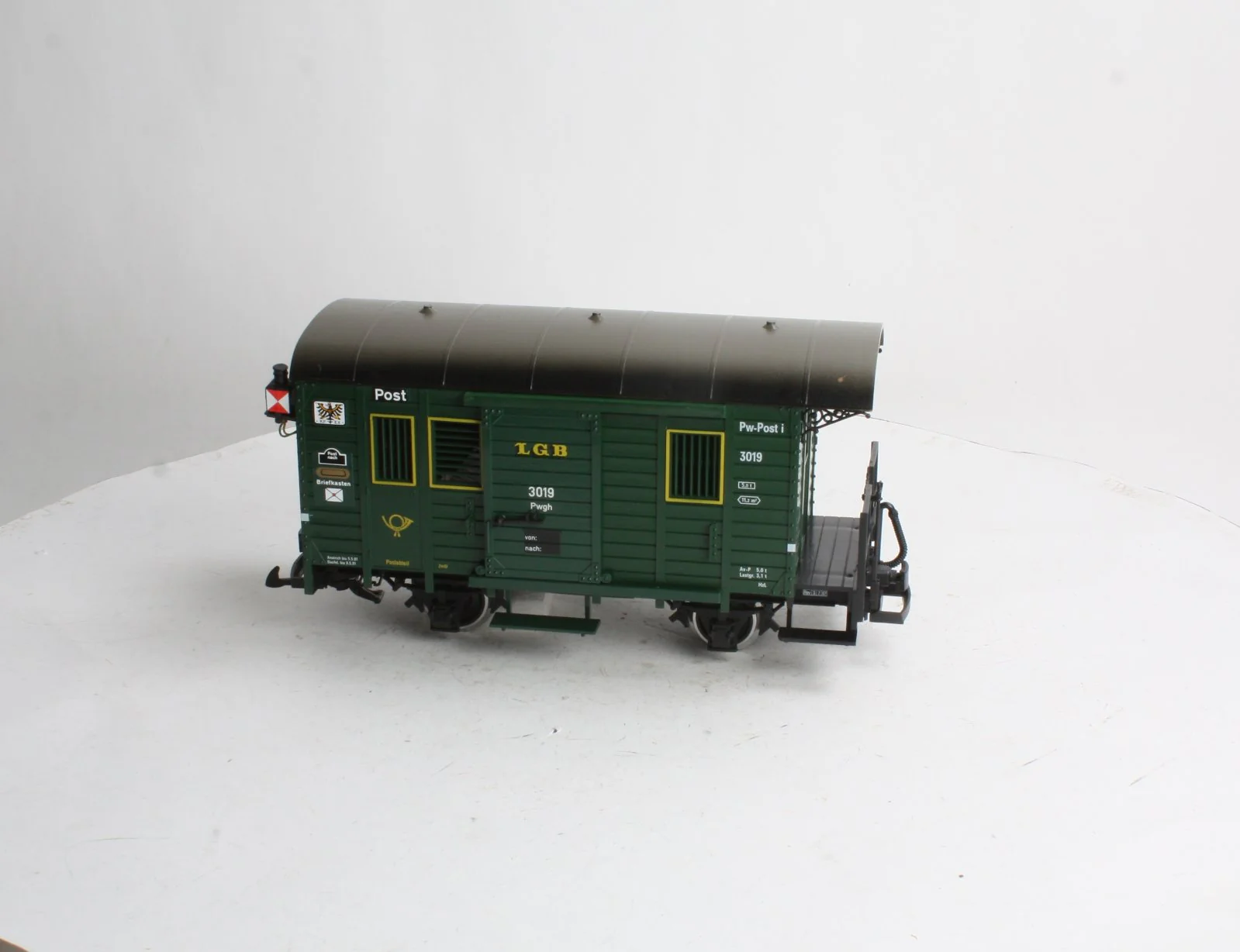 LGB 3019 G Scale Mail Post Car with Lights (Metal Wheels) LN/Box - Image 7