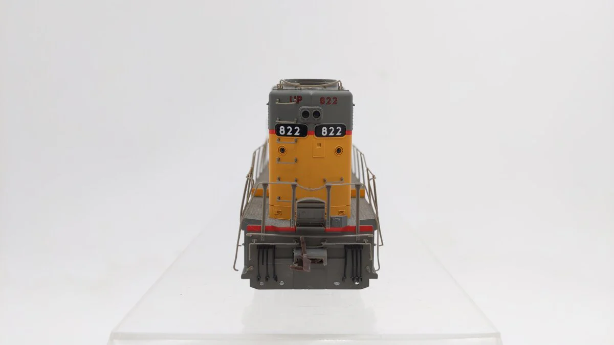 Life Like 23089 HO Scale Union Pacific GP30 Diesel Locomotive #822 EX - Image 5