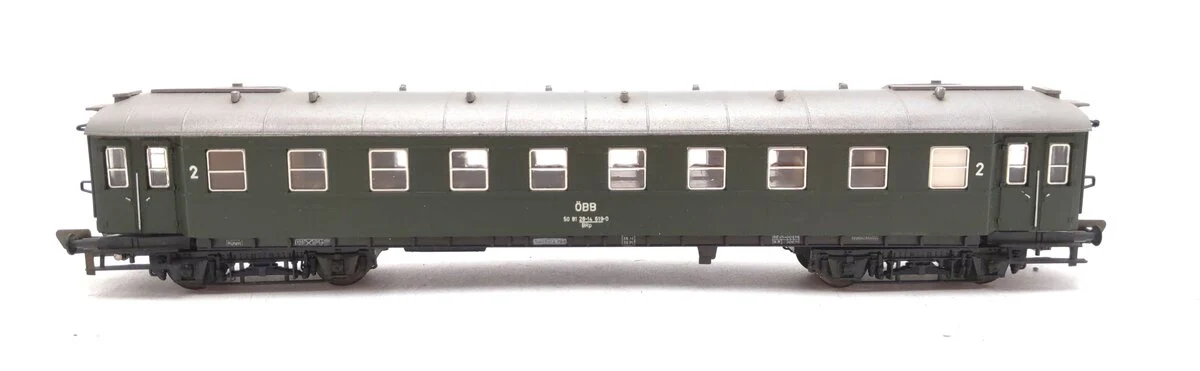 Liliput 28410 HO OBB 2nd Class Passenger Car EX/Box - Image 3