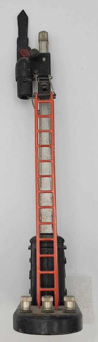 Lionel 151-1 Operating Semaphore with Ladder, Base and Operating Arm - Image 2