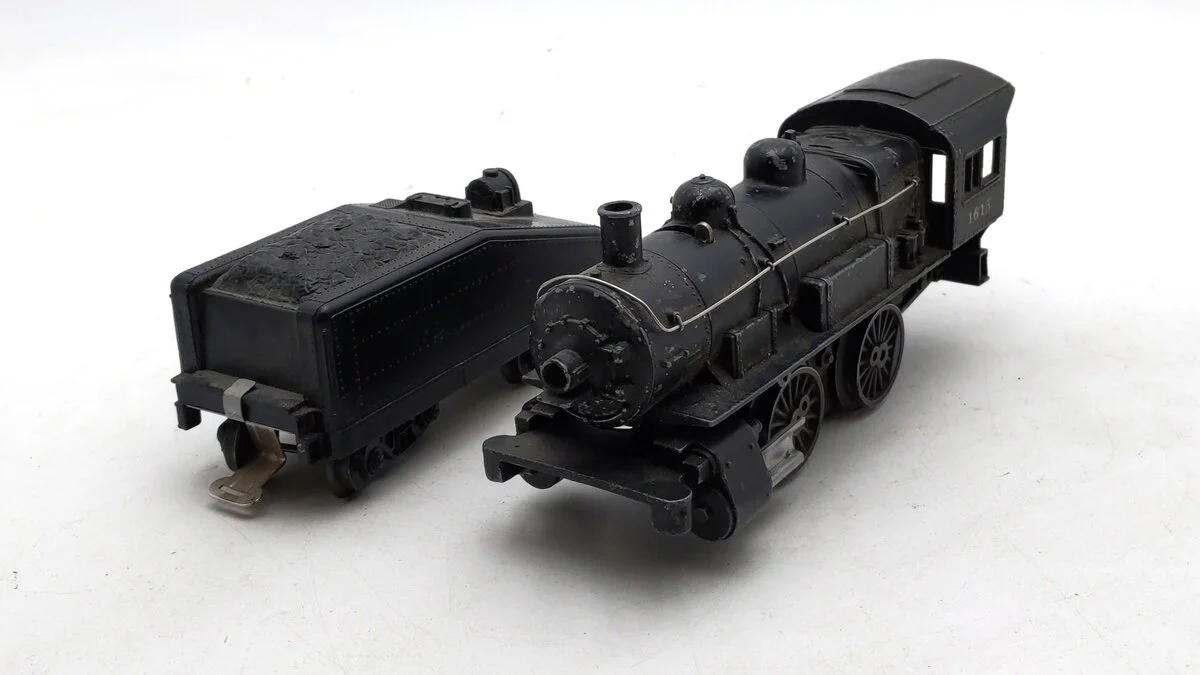 Lionel 1615 Vintage O 0-4-0 Die-Cast Steam Switcher Locomotive & Tender - Image 2