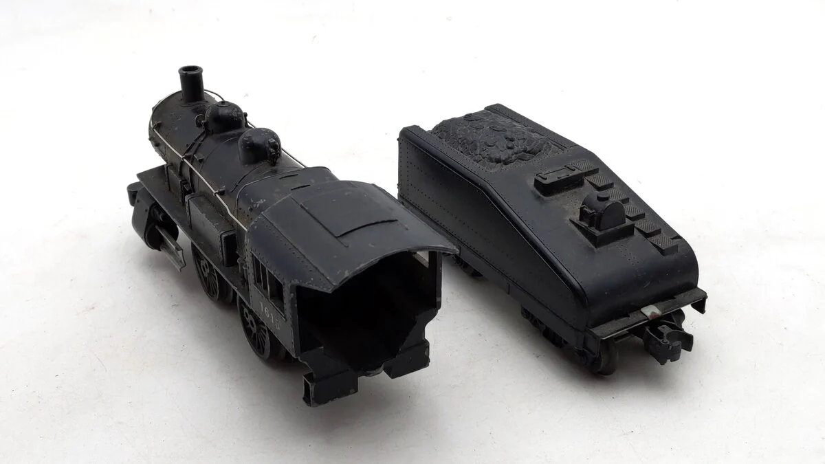 Lionel 1615 Vintage O 0-4-0 Die-Cast Steam Switcher Locomotive & Tender - Image 5