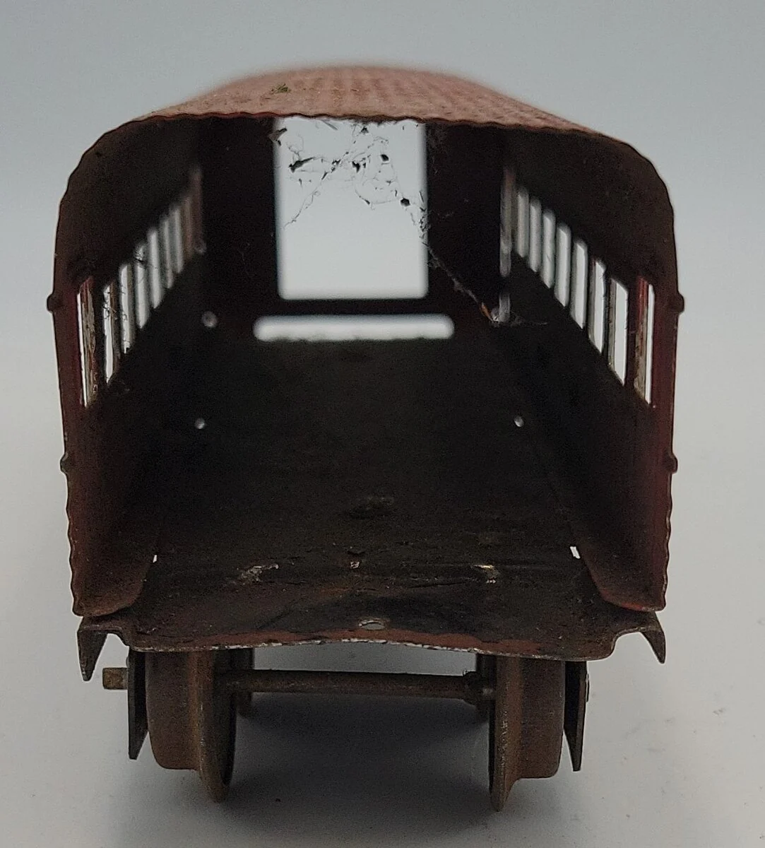 Lionel 1674-1 O Gauge Prewar Jr. Red Streamliner Passenger Car Frame & Shell - Image 5