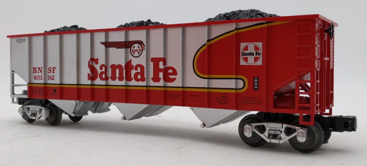 Lionel 1901330 O Gauge Santa Fe 3 Bay Hopper #40192 with Coal Load LN/Box - Image 2