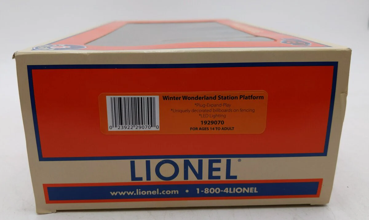 Lionel 1929070 O Winter Wonderland Plug-Expand-Play Station Platform NIB - Image 3