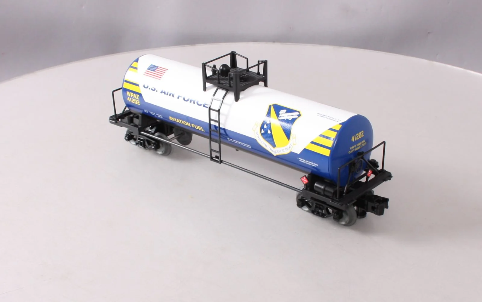 Lionel 2001450 O Gauge USAF Wright-Patterson Unibody Tank Car #41202 LN/Box - Image 2