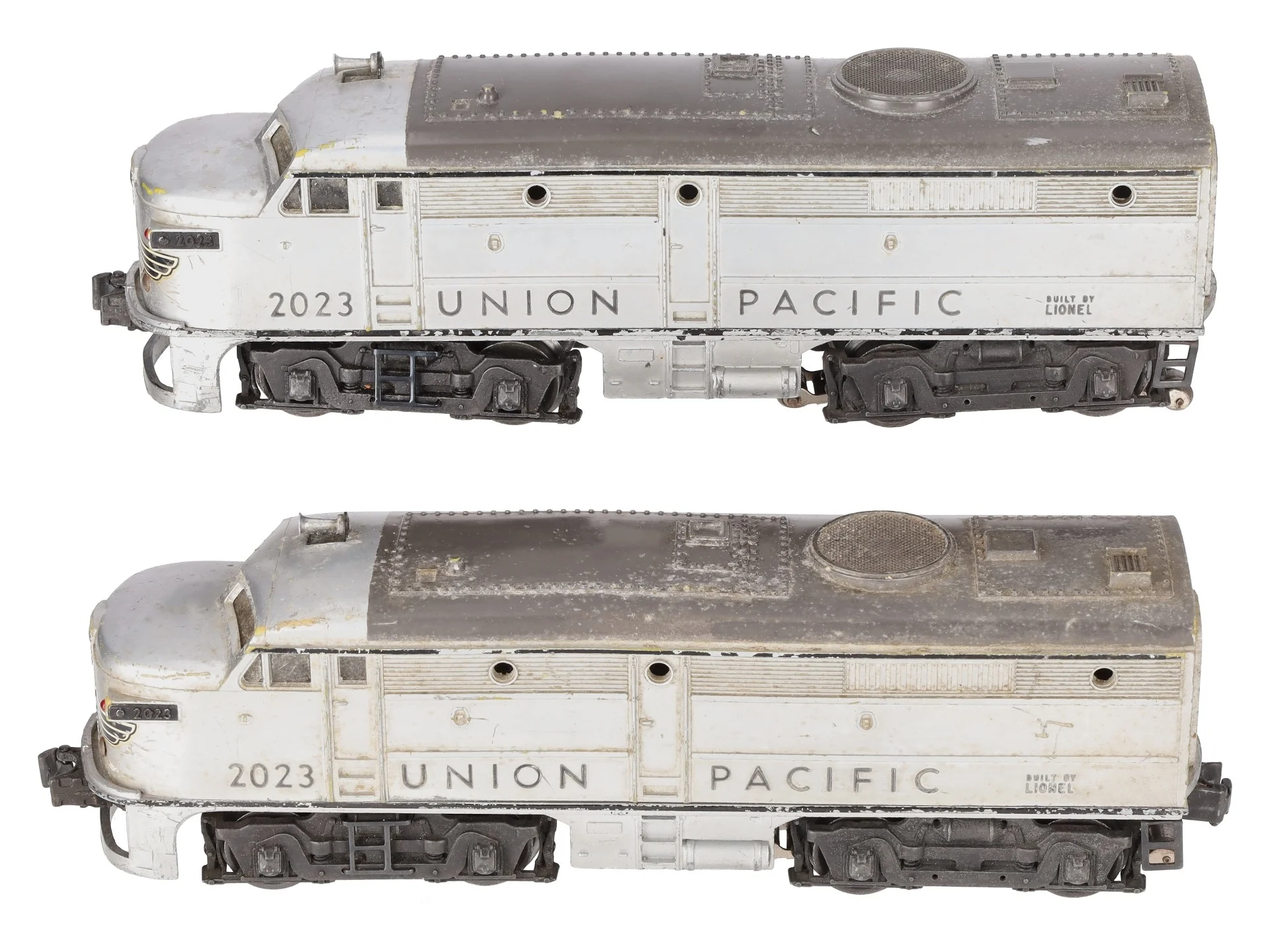 Lionel 2023 Vintage O Union Pacific Alco AA Diesel Locomotives - Silver & Gray VG