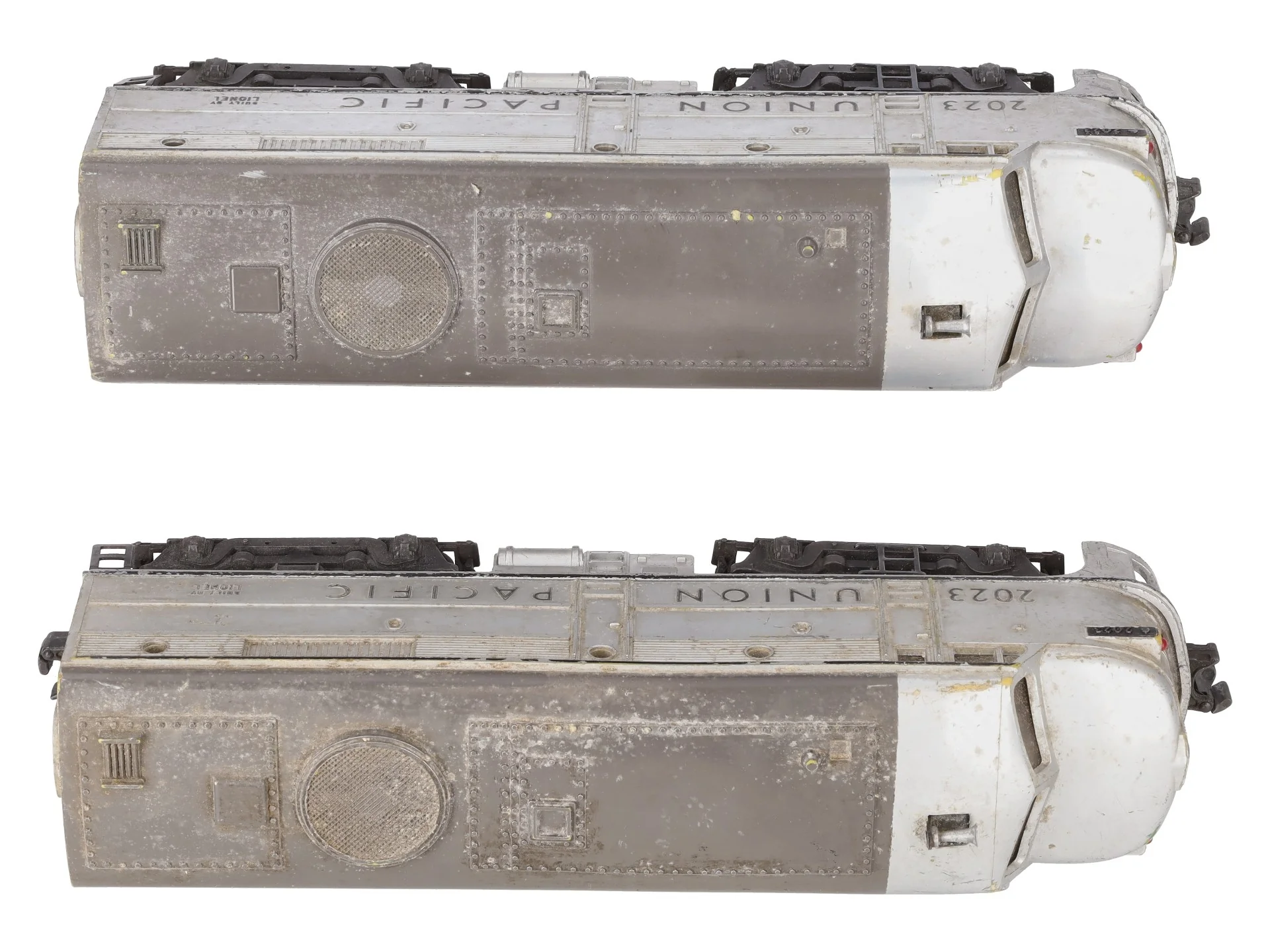 Lionel 2023 Vintage O Union Pacific Alco AA Diesel Locomotives - Silver & Gray VG - Image 3