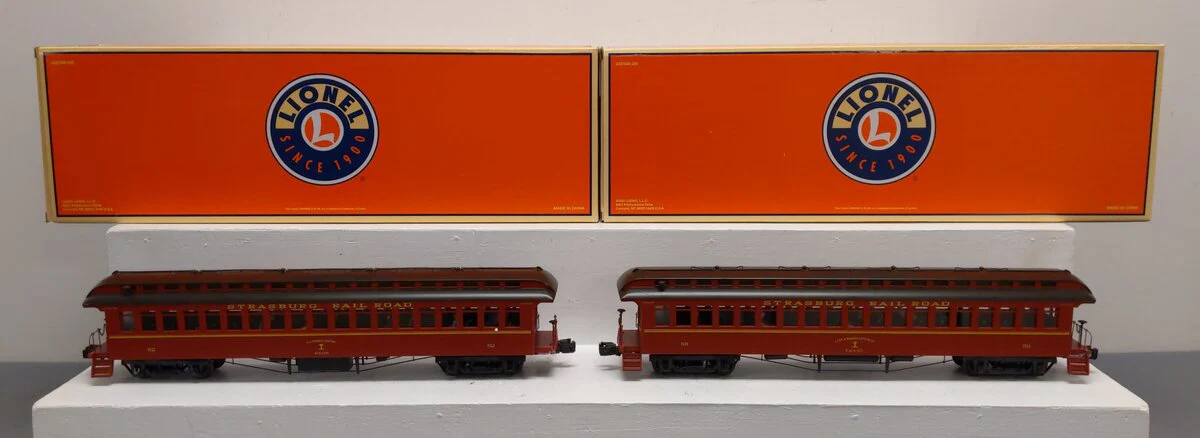 Lionel 2227050 O Strasburg Wood Coach 2pk #59, #62 LN/Box